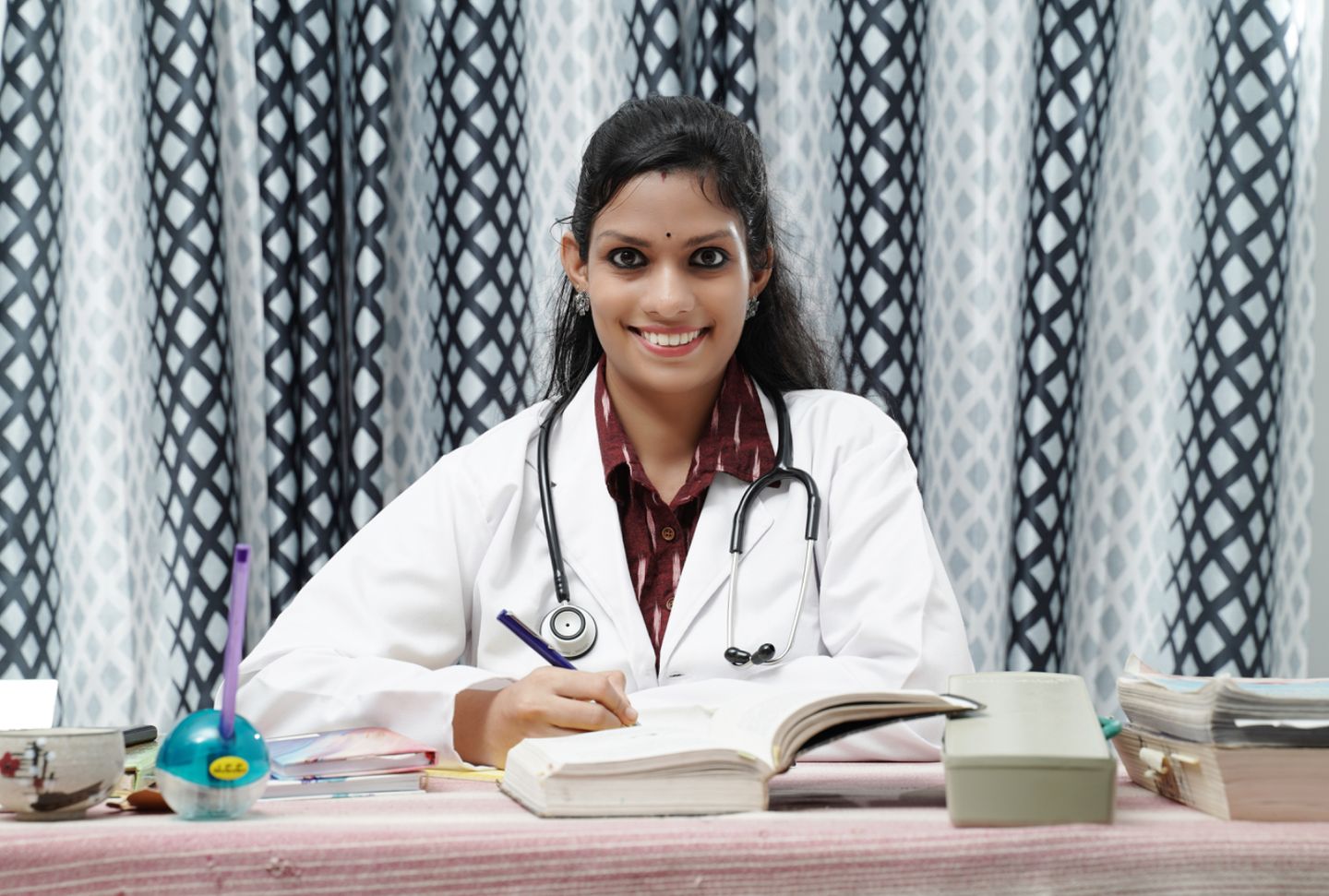 Dr Sweta Narayan